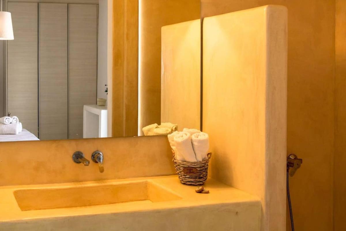 Luxury White Oasis W Private Pool In Mikonos Villa Kalafatis
